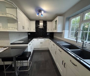 MancetterRoad, Shirley, SOLIHULL - Photo 1