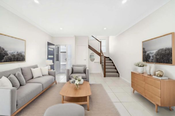 3 Bedroom Townhome, Scarborough. Contact Julie Sykes 0438 050 110 Weekly rent will increase to $720 on 9.11.2025 - Photo 1