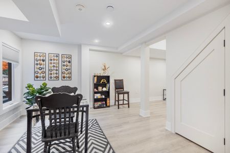 For Lease - 12 Tower Court Unit# Lower, Bradford West Gwillimbury, Ontario - Photo 4