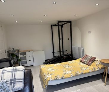 Studio Flat, Clewer Crescent, HA3 - Photo 2