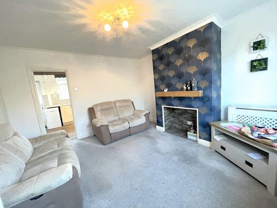 2 bedroom end of terrace house to rent - Photo 1