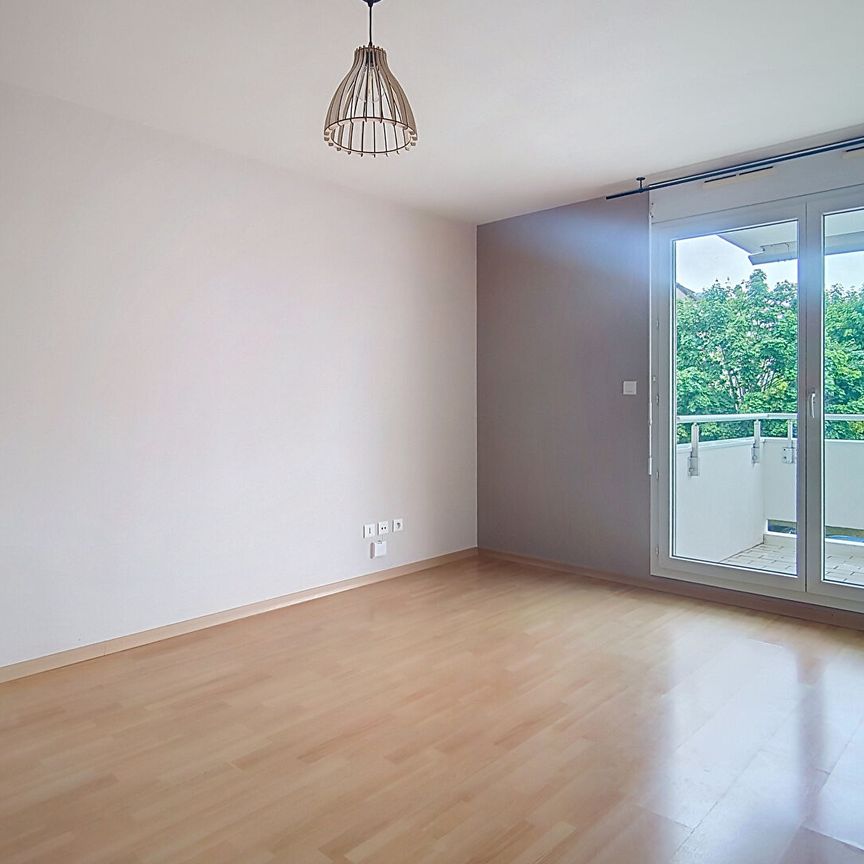 Apartment - Photo 1