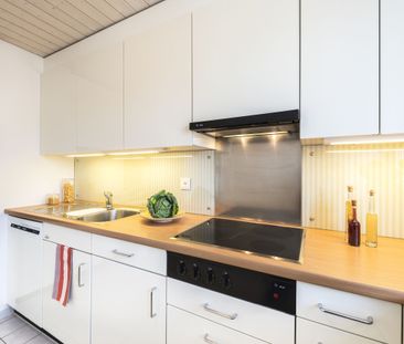 Wohnung mit Parkettboden und schönem, besonnten Balkon - Photo 1