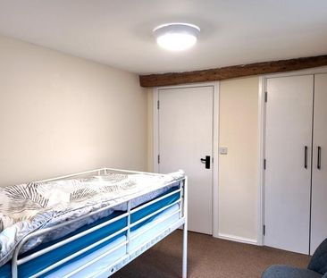 2 bedroom flat to rent - Photo 6