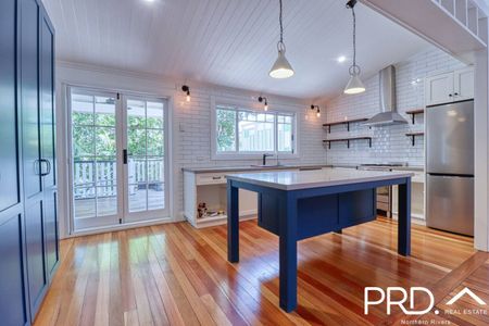 Stunning Home In East Lismore - Photo 3