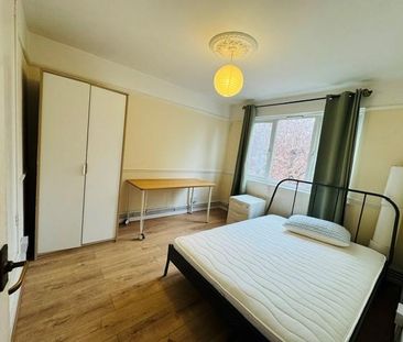 3 bedroom apartment to rent - Photo 6