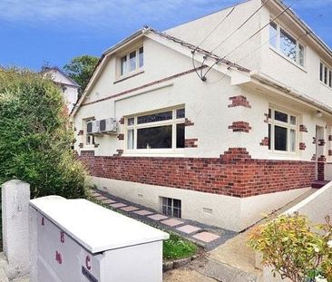 2 Bedroom Flat in Mornington - Photo 3