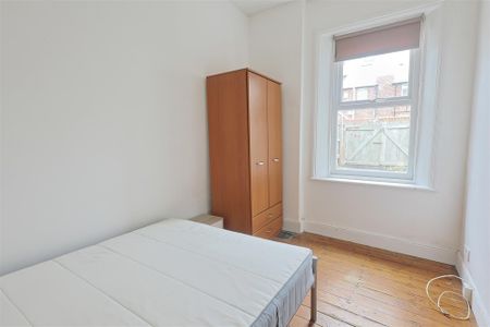 2 bedroom Flat to rent in Eighth Avenue, Heaton, Newcastle Upon Tyne NE6 - Photo 5