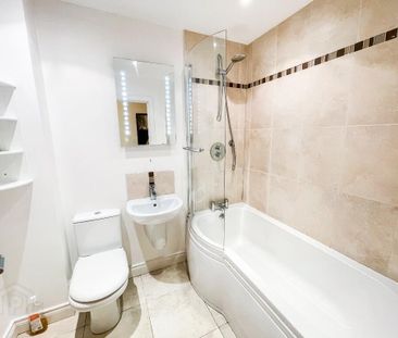 8 Greenwood Court, Ballynahinch Road, Lisburn, BT27 5GF - Photo 5