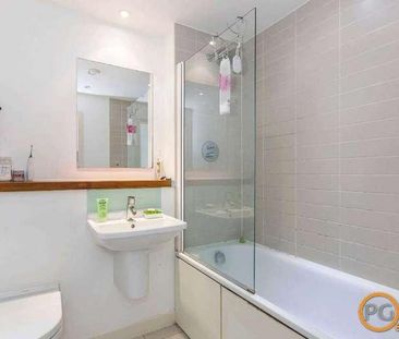 High Street, Stratford, E15 - Photo 6