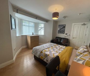 Lisburn Road, Room 2, BT96BT, Belfast - Photo 6