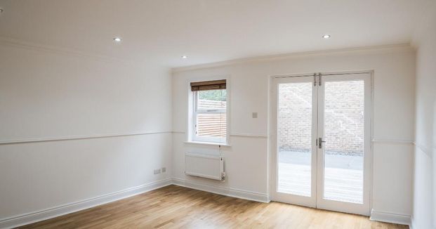 2 bedroom ground floor flat to rent - Photo 1