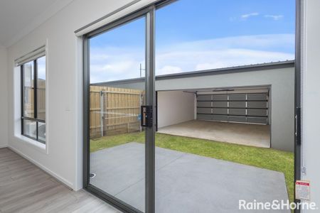 3 Rayer Walk, Tarneit, VIC 3029 - Photo 5