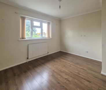 2 bedroom end terraced house to rent, - Photo 6