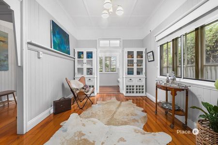 Bowen Hills - Photo 2