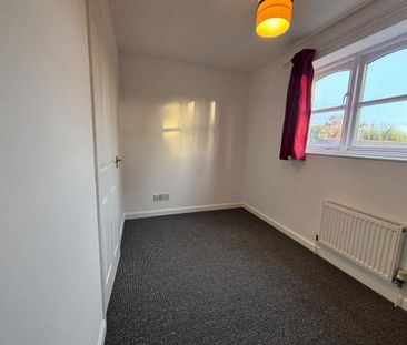 2 bedroom semi-detached house to rent - Photo 3