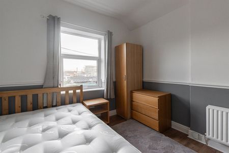 Westgate Road, Newcastle Upon Tyne, Tyne And Wear - Photo 3