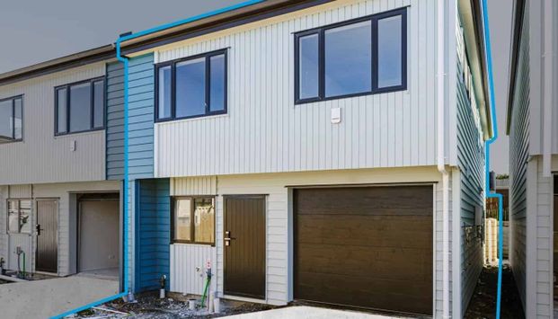 Spacious 3-Bedroom Townhouse Available for Rent in Papatoetoe - Photo 1