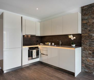 Moderne Erdgeschoss-Wohnung mit grosszügigem Sitzplatz! - Foto 3