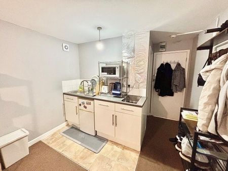 Wellington Passage, Wanstead, E11 2AL, Property for rent - Photo 3