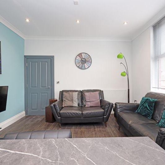 4 bedroom terraced house to rent - Photo 1