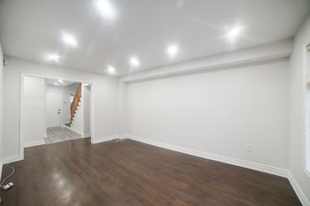 For Lease - 36 Eastport Drive, Toronto, Ontario - Photo 2