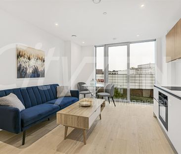 THE CLARENDON, 37 Clarendon Road, Watford - Photo 2