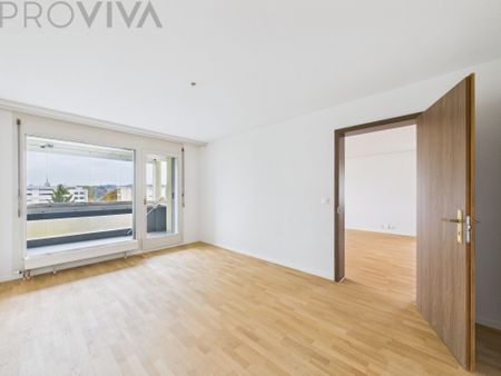 Mit vielen Extras wie Hallenbad, Sauna, Partyraum und Turnhalle - Foto 3