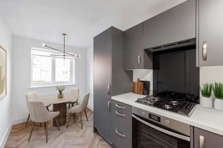 3 bedroom semi-detached house to rent - Photo 5