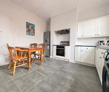 3 bedroom terraced house to rent - Photo 4