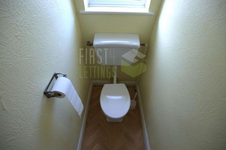 4 bedroom semi-detached house to rent - Photo 4