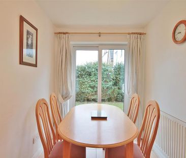 3 bedroom semi-detached house to rent - Photo 5