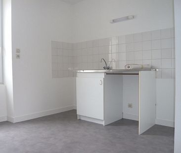 LAVAL appartement T3 en duplex - Photo 2