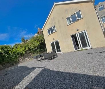 10 Bedroom Student Home – Llanbleddian Gardens - Photo 4