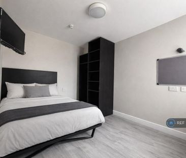 6 bedroom terraced house to rent - Photo 3