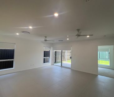 Brand New Contemporary Family Home - Photo 6