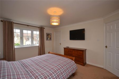 4 bedroom detached house to rent - Photo 5