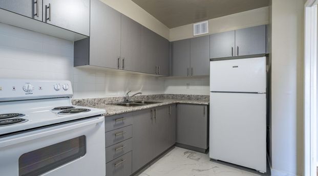 For Lease - 6161 Bathurst Street Unit# 803, Toronto, Ontario - Photo 1
