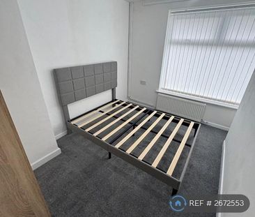 1 bedroom in a house share to rent - Photo 4