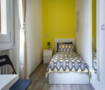 Via del Borgo di San Pietro, Bologna, Emilia-Romagna 40126 - Photo 5