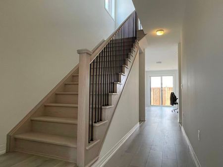 For Lease - 70 Tipp Drive, Richmond Hill, Ontario - Photo 4