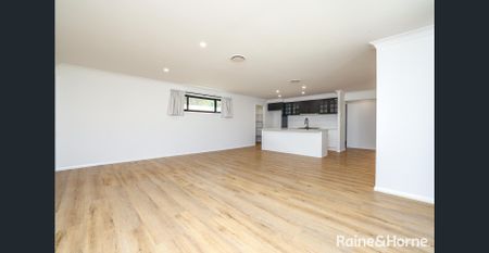 NEAR NEW THREE BEDROOM HOME CLOSE TO THE CBD - Available now!!!! - Photo 2
