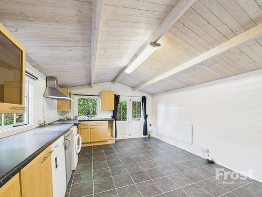 1 bedroom detached house to rent - Photo 1