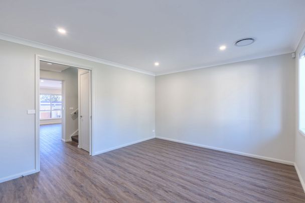 Luxury Duplex in Little Bay – Coastal Living at Its Finest - Photo 1