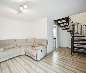 Abbot Road - Photo 2