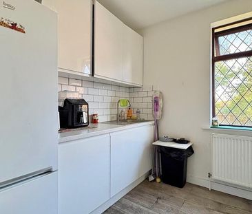 8 bedroom flat share to rent - Photo 5