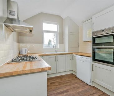 1 bedroom in a house share to rent - Photo 6