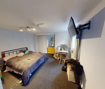 7 bedroom flat to rent - Photo 2