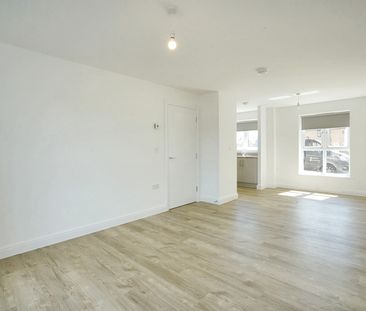 Harrington close, Upton - Photo 2