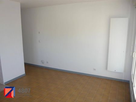 Location appartement rénové 2 pièces 33.08 m² à Cluses (74300) - Photo 4